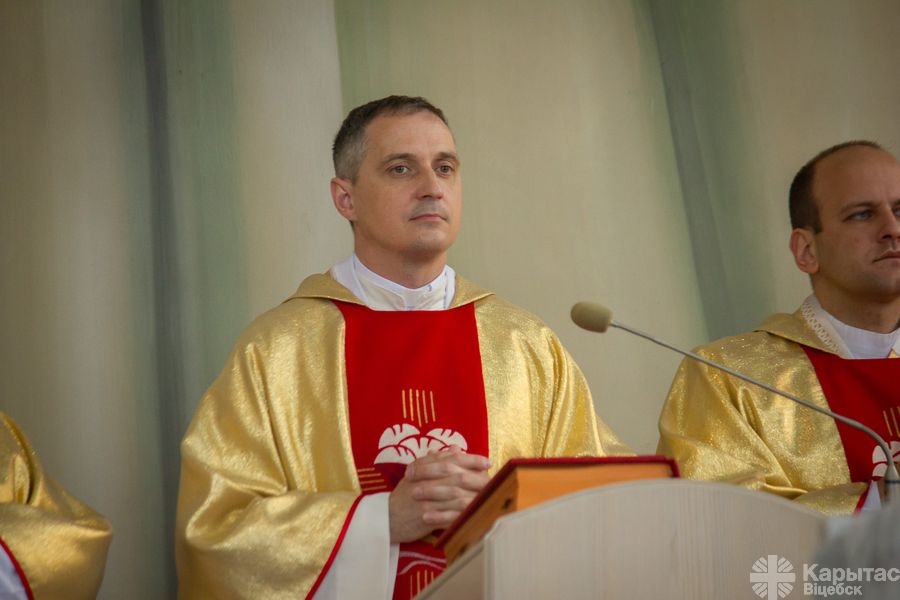 25god caritas 01